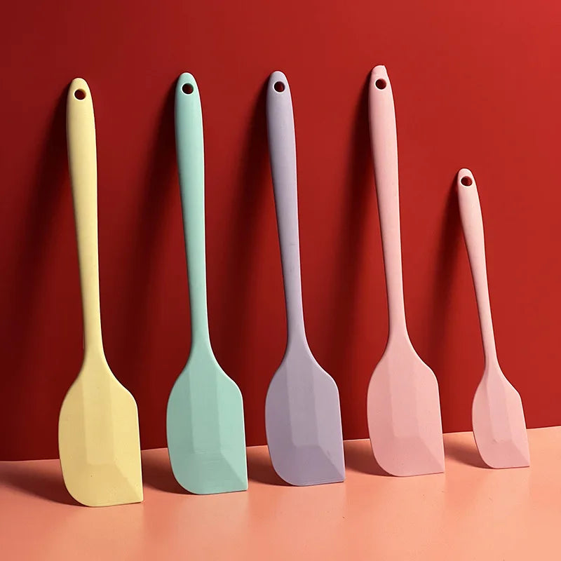 Silicone Spatula – Non-Stick & Heat-Resistant Baking Tool