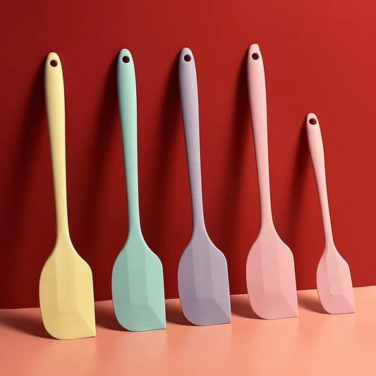 Silicone Spatula – Non-Stick & Heat-Resistant Baking Tool